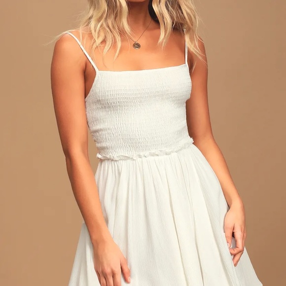 NWOT Lulu’s White Skater Sundress LG - Picture 3 of 6